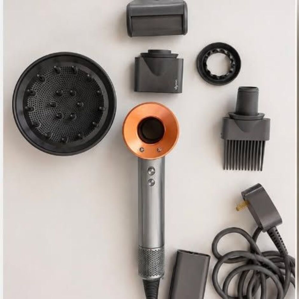Dyson Supersonic Hair Dryer – Like New w/ All Attachments